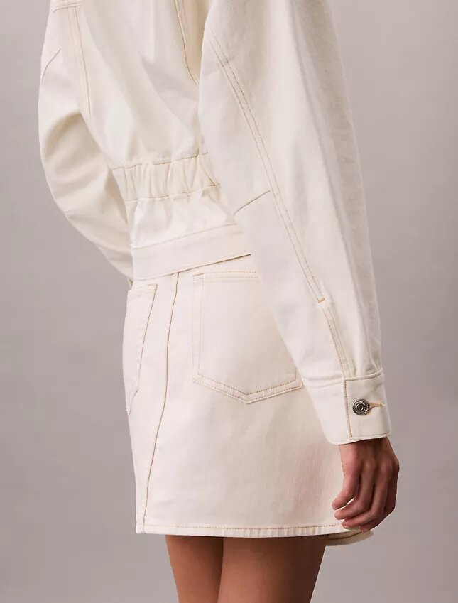 Τζιν Trucker Jacket με στενή γραμμή Τζιν Trucker Jacket με στενή γραμμή