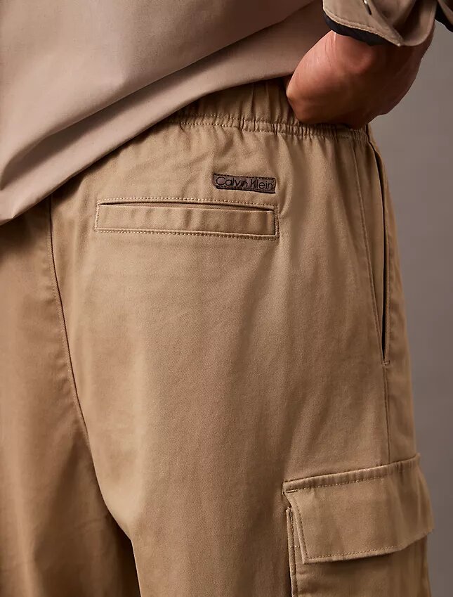 Βαμβακερό παντελόνι Cotton Stretch cargo με ελαστική εφαρμογή Βαμβακερό παντελόνι Cotton Stretch cargo με ελαστική εφαρμογή