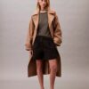 Βερμούδες από Cotton Stretch τβίλ με πιέτες Βερμούδες από Cotton Stretch τβίλ με πιέτες