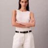 Βερμούδες από Cotton Stretch τβίλ με πιέτες Βερμούδες από Cotton Stretch τβίλ με πιέτες